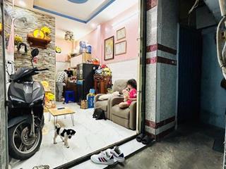 Bán nhà nhỏ chỉ 2 tỉ có đủ công năng, 02 tầng, dt 3x6m