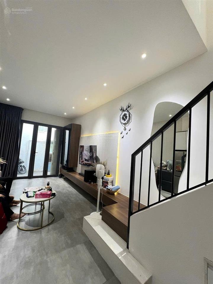 Bán nhà gấp nhà đẹp cho chủ mới kịp đón tết, 02 tầng, dt 3,5x9m