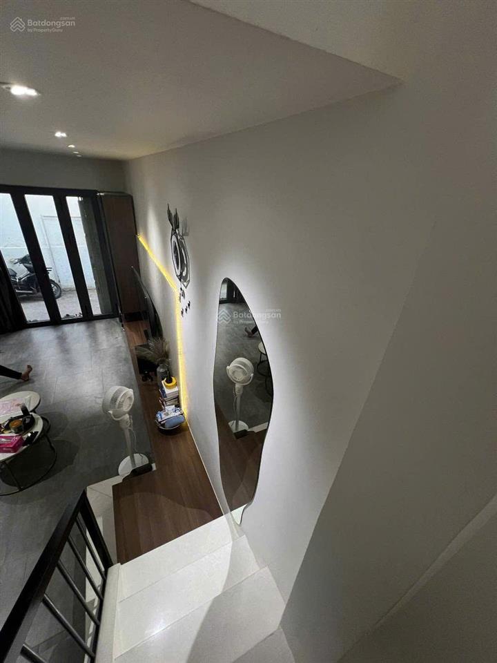 Bán nhà gấp nhà đẹp cho chủ mới kịp đón tết, 02 tầng, dt 3,5x9m