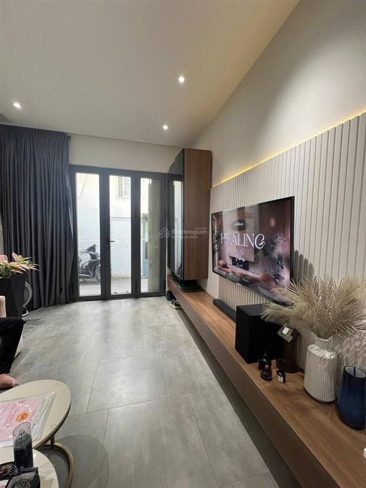 Bán nhà gấp nhà đẹp cho chủ mới kịp đón tết, 02 tầng, dt 3,5x9m