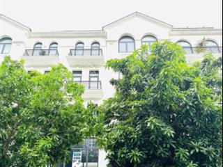 Bán nhà phố trục d9 manhattan đối diện sân golf, gần vincom, gần công viên giá chỉ 19,5 tỷ bao hết