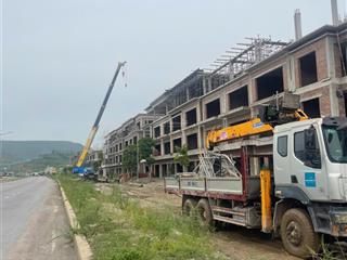 3tỷ anh chị tìm kiếm bđs hạ long thì đây ạ. 90m2 xây 4 tầng. flc tropical.  0969 266 ***