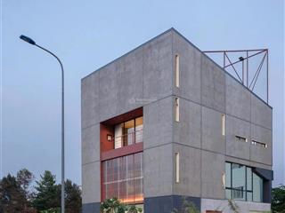 Cho thuê tầng trệt, tòa nhà luxury 15x20m(300m2), đường nguyễn thanh sơn, q2, trống suốt  chỉ 55tr