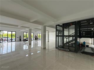 Mặt bằng khủng song hành lakeview city  3 căn shophouse đập thông  1 trệt 4 lầu  dtsd 1500m2 !!