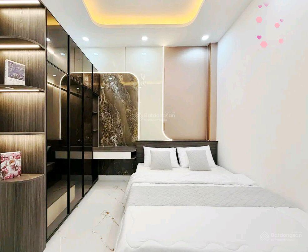 Cần bán gấp căn nhà dt 72,5m2, đườbg oto võ thị sáu  quận 3, cho thuê 25tr, gần bv da liễu