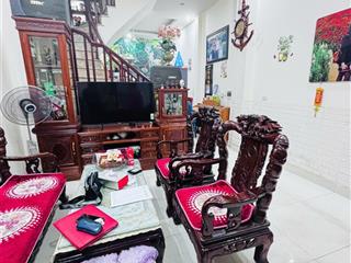 Nhà quan nhân dt 50m,mt 4,2mgiá 9,6 tỷvf3 vào tận nhàfull nội thất gỗ xịn sòvào ở luôn .