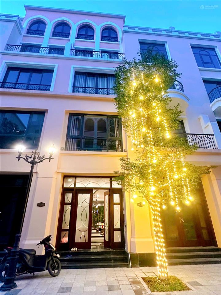 Nhà mình chuyển công tác, cần cho thuê căn biệt thự hoàn thiện full đồ, full nội thất, vào ở luôn