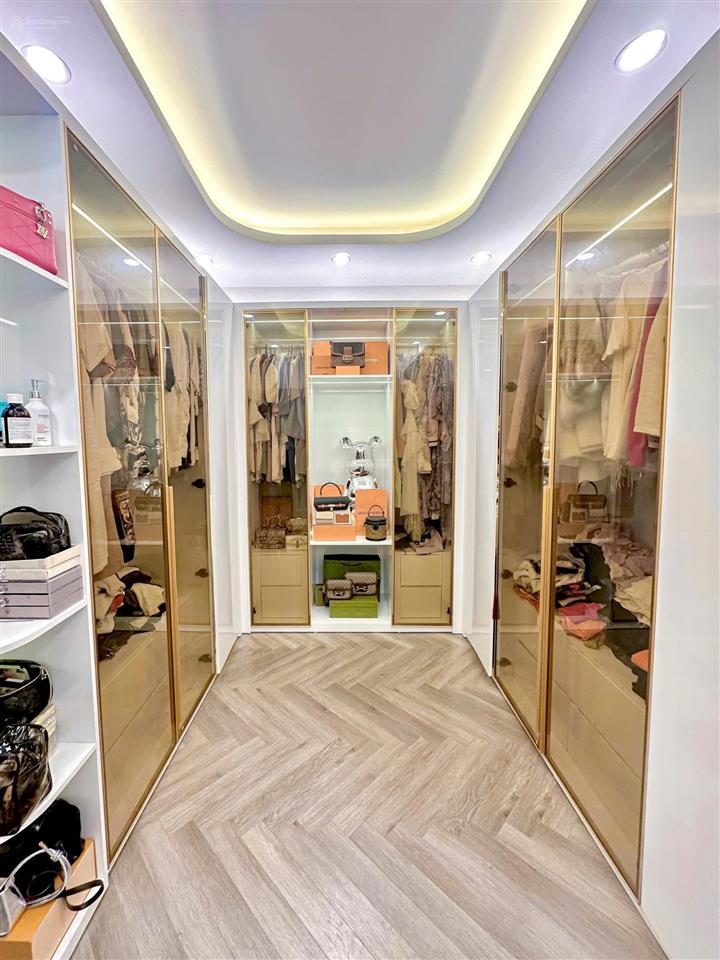 Gia đình không có nhu cầu ở đến cần cho thuê biệt thự full đồ vào ở được ngay