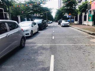 Bán gấp biệt thự phường dịch vọng cầu giấy 110m chỉ 29,5 tỷ ctlm mr ba 0902 293 ***