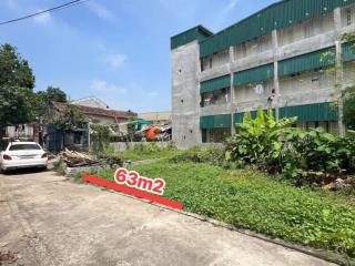 Em cần bán lô đất đồng văn cực hiếm giá công nhân. vị trí thuận lợi giữa khu công nghiệp đồng văn