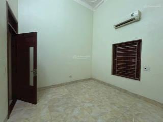 Bán đất tặng nhà 3 tầng mới kinh kong, đường thông ô tô 7 chỗ chạy quanh đất, 2 mặt tiền to đẹp