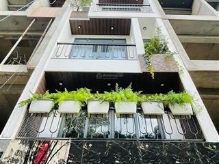 Bán gấp nhà còn hđ thuê 28,6tr/th hồ văn huê, p9, phú nhuận, giá 3tỷ150, dt 82,8m2 (4,6x18m)