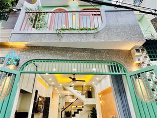 Chủ cần bán nhà sư vạn hạnh, p12, q10, gần vạn hạnh mall, giá 3tỷ990, dt 82,8m2, hđ thuê 20tr/th