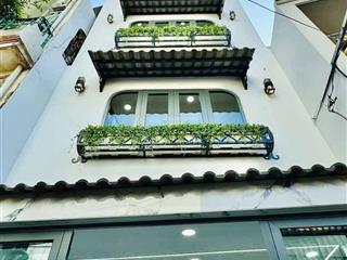 Cô hường cần bán nhà còn hđ thuê 33tr/th cách mạng tháng tám, p10, q3, giá 4tỷ560 dt 78,2m2