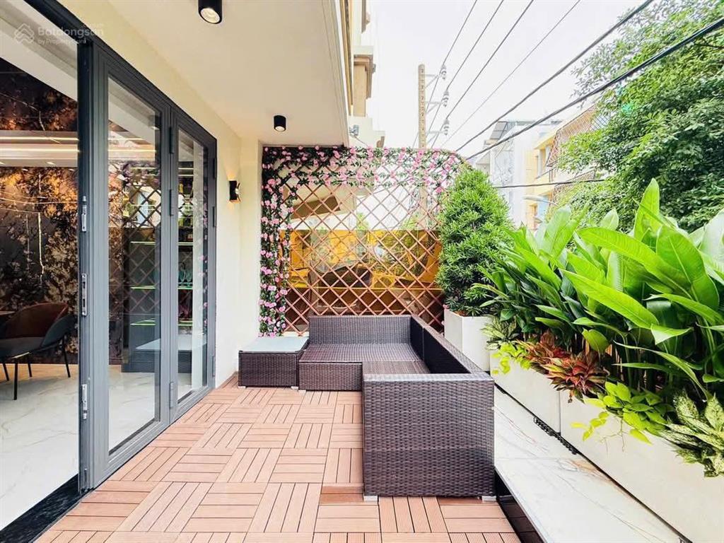 Chính chủ cần bán nhà hoàng diệu, p13, q4, gần trường thpt nguyễn hữu thọ, giá 3tỷ990, dt 71,4m2