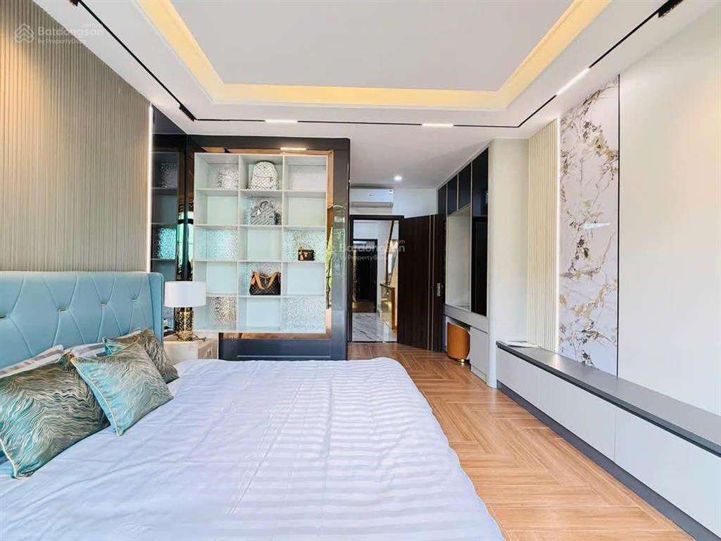 Chính chủ cần bán nhà hoàng diệu, p13, q4, gần trường thpt nguyễn hữu thọ, giá 3tỷ990, dt 71,4m2