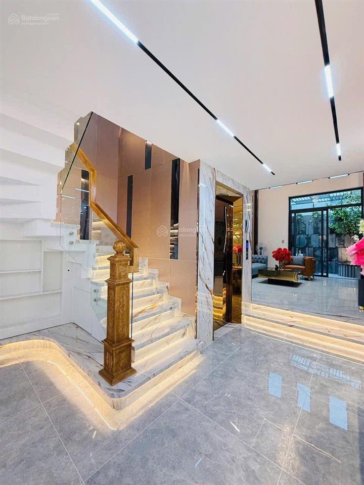 Chính chủ cần bán nhà hoàng diệu, p13, q4, gần trường thpt nguyễn hữu thọ, giá 3tỷ990, dt 71,4m2