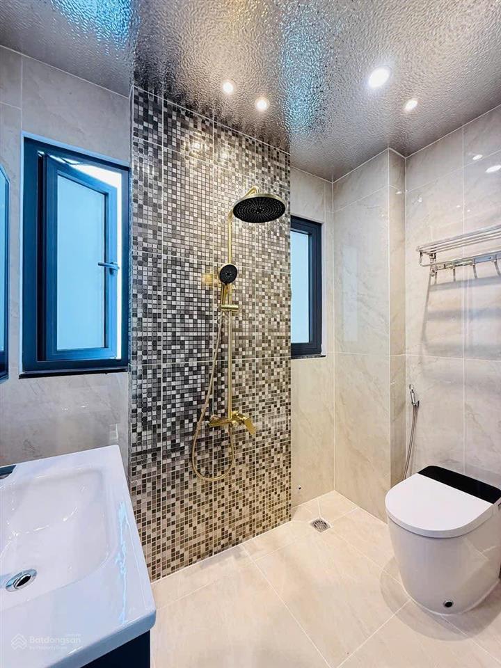 Chính chủ cần bán nhà hoàng diệu, p13, q4, gần trường thpt nguyễn hữu thọ, giá 3tỷ990, dt 71,4m2