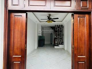 Bán nhà di trạch hoài đức 33m2  5 tầng  mt4m  ô tô đỗ cổng  sổ nở hậu  gần chợ gần trường