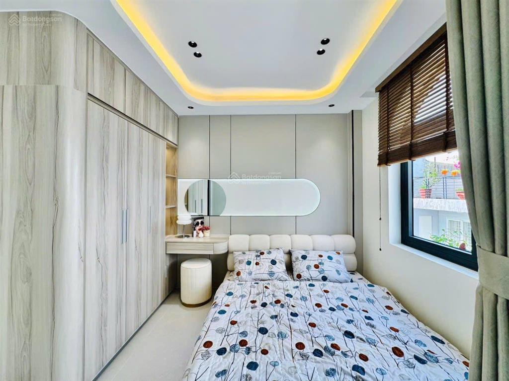 Bán nhà riêng dt 88m2 đường phạm văn chiêu, p9, gò vấp. sổ hồng riêng, công đủ