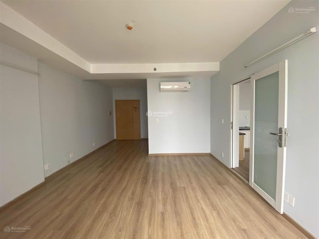Văn phòng office q10 (vừa làm văn phòng vừa ở lại được 45m2  13.5tr)
