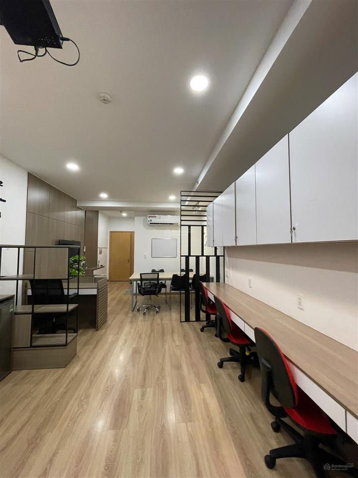 Văn phòng office q10 (vừa làm văn phòng vừa ở lại được 45m2  13.5tr)