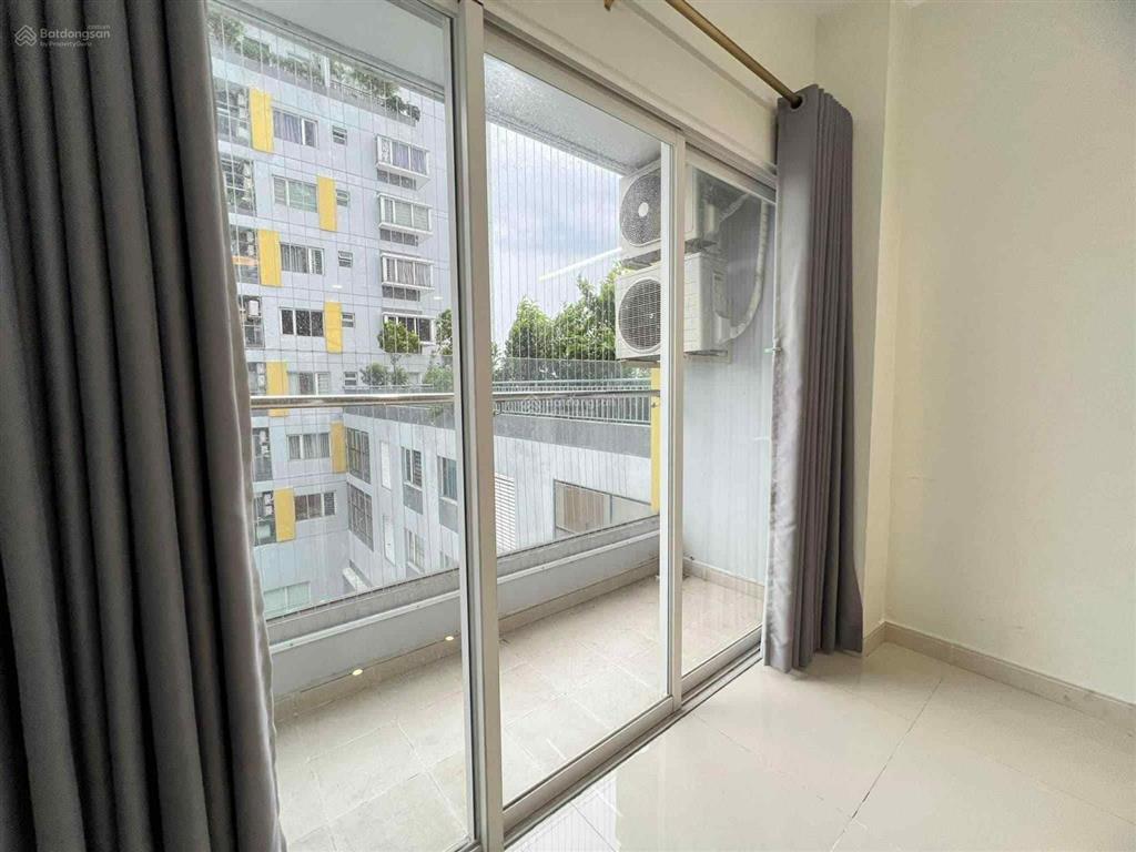 Cho thuê căn hộ 2pn tại chung cư charmington la pointe số 181 cao thắng q10 chỉ 18tr19tr/ tháng