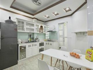 Xe hơi ngủ trong nhà, 4pn, 40m2, 4 tầng. đoàn thị điểm, phú nhuận, 8.8 tỷ (thương lượng)