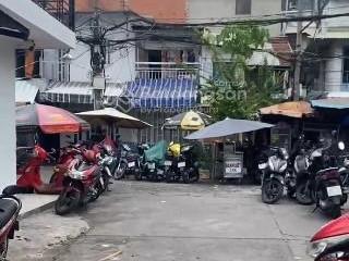 Nhà 2 tầng  hẻm xe hơi  q.1  chỉ nhỉnh 5 tỷ