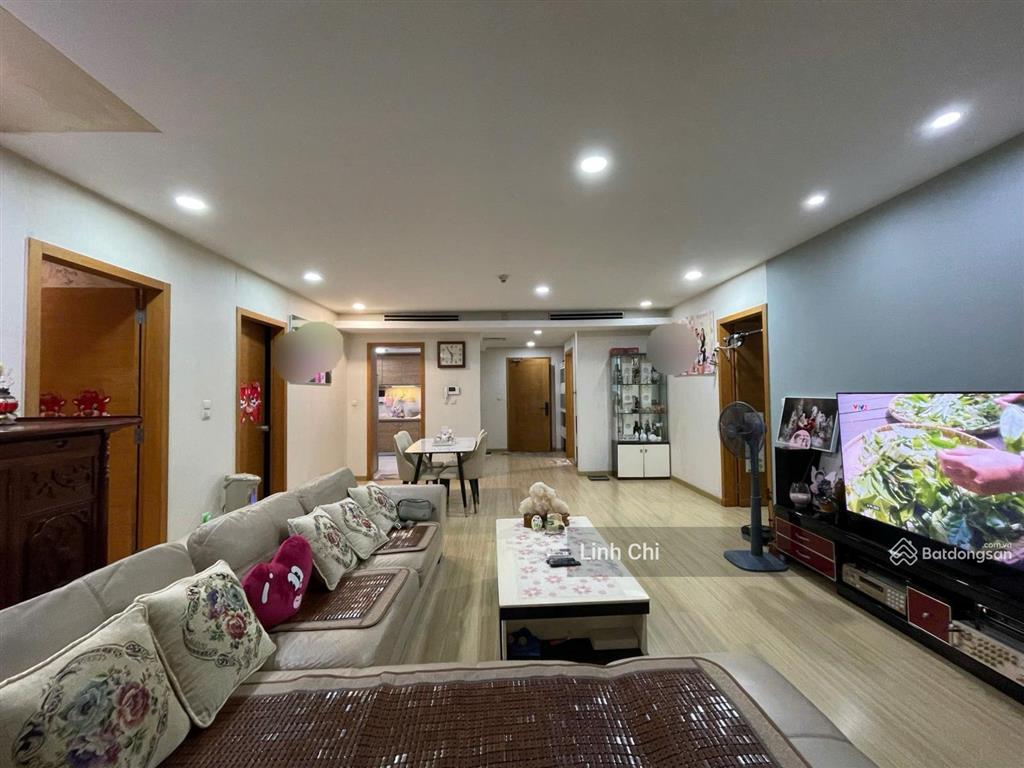 Giảm giá bán gấp sky city tower  88 láng hạ. 139m2, 3 ngủ. có slot ô tô.  0946 116 ***