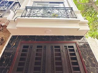 Bán nhà kế bên svđ mỹ đình 39mx5t dân xây đẹp 4pn, 30m ra phố, 200m đi bộ ra công viên hồ điều hoà