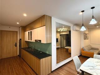 Căn 2 ngủ nội thất cực đẹp, tầng cao chung cư green bay garden