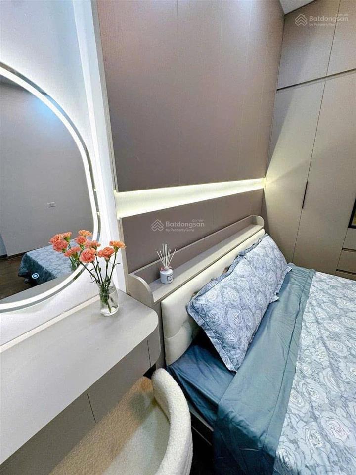 Bán nhà phố tứ liên, tây hồ, 1 nhà ra mặt phố, thang máy, dt 80m2 x 5 tầng giá 16 tỷ