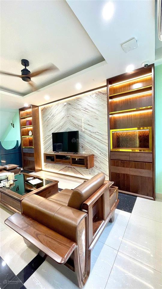 Bán nhà phố tứ liên, tây hồ, 1 nhà ra mặt phố, thang máy, dt 80m2 x 5 tầng giá 16 tỷ
