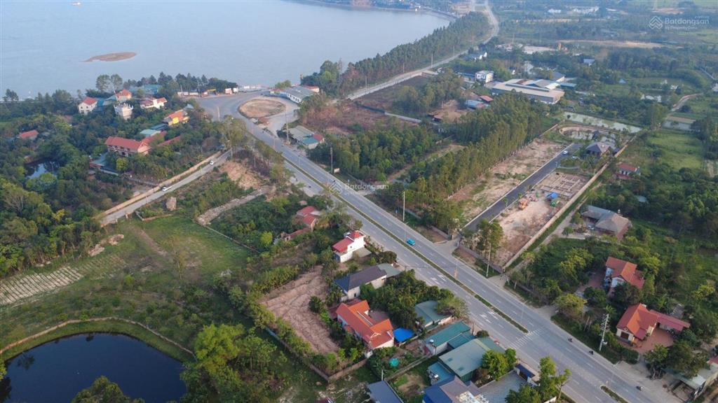 Cần bán đất sát hồ đại lải, nằm trên trục đường lớn 36m, giá chưa đến 15tr/m2 tại đại lải