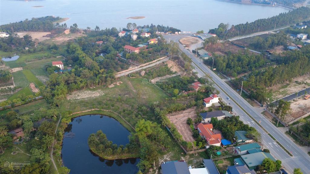 Cần bán đất sát hồ đại lải, nằm trên trục đường lớn 36m, giá chưa đến 15tr/m2 tại đại lải