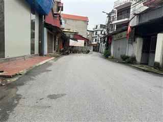 Chính chủ gửi bán lô đất mặt đường văn môn  yên phong  hàng xóm hương mạc từ sơn