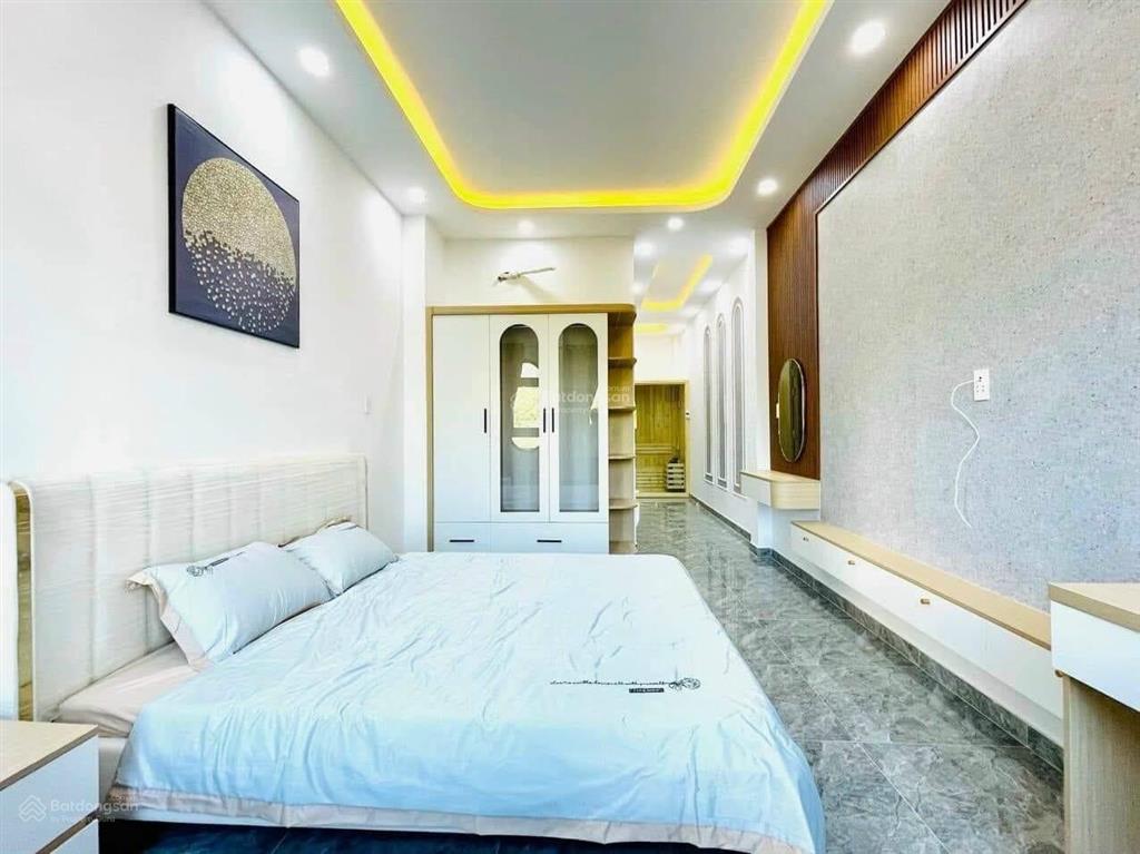 Nhà hxh nguyễn văn luông, 70m2, 4 tầng btct, 6 pn, gần bv quận 6, cv bình phú, siêu thị mega