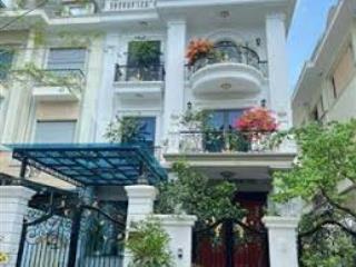 Bán gấp biệt thự 225m2, mặt tiền 12m giá 38 tỷ sẵn sổ đỏ