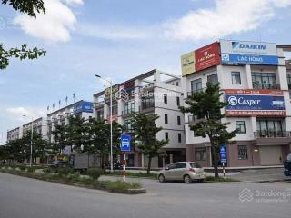 Bán toà nhà văn phòng mặt phố trịnh văn bô diện tích 220m mặt tiền 10m, sẵn sổ cho thuê 200tr/tháng