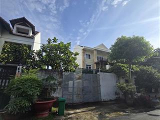 Mặt tiền đường số 31a quận 2  diện tích (10 x 20m)  view công viên  giá 40 tỷ