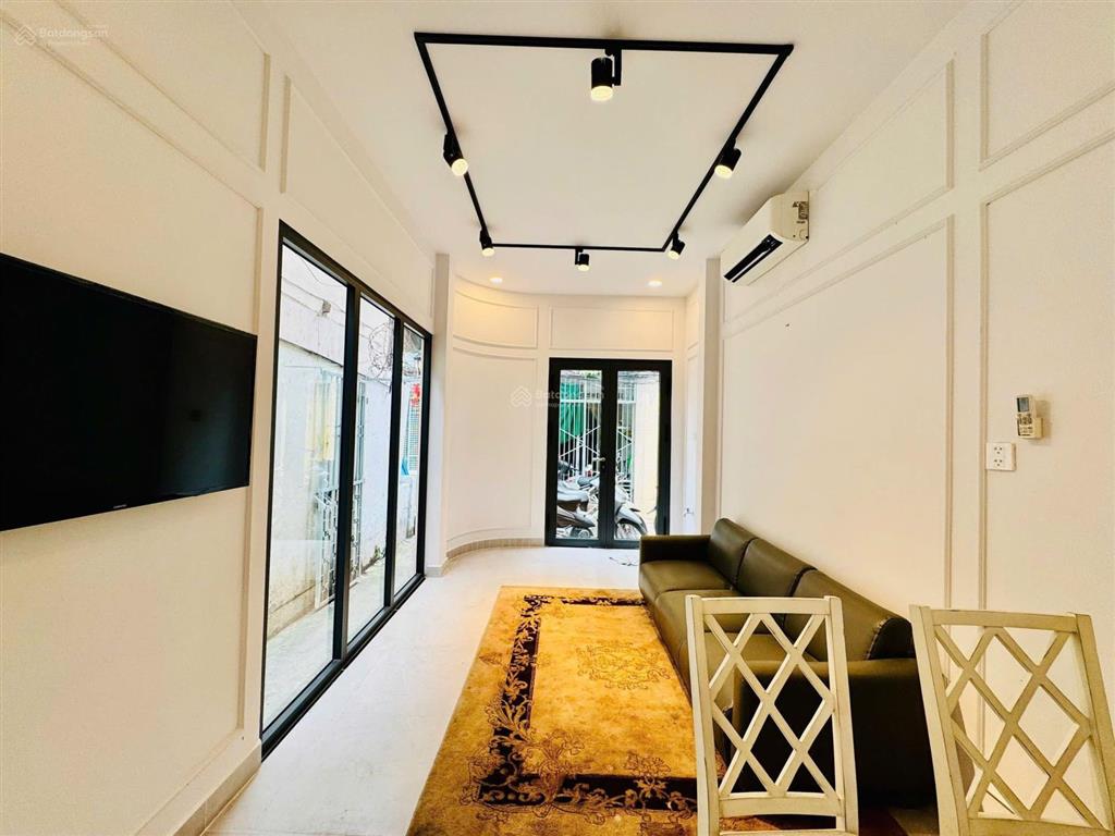 Chỉ 8tỷ nhỉnh có ngay siêu phẩm 2mt hẻm phố tây bùi viện  q1  thông cống quỳnh  thu 240tr/năm