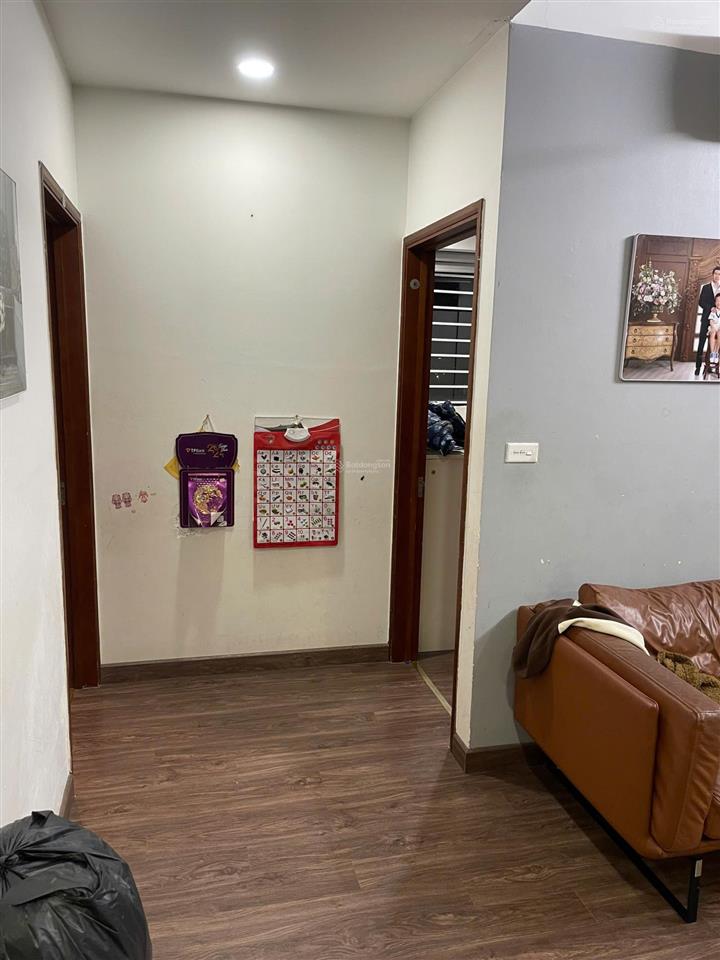 Cần bán nhanh căn 2n2wc vinaconex 2, giá 5,4 tỷ có thương lượng cho khách thiện chí.