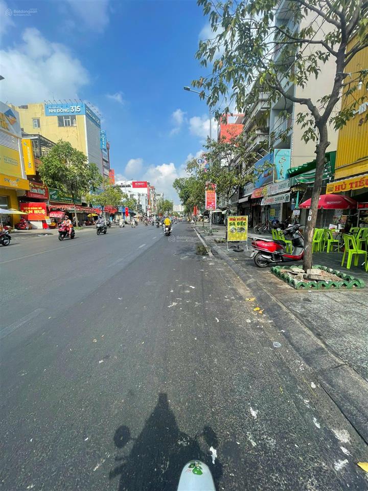 Cho thuê nhà mt hậu giang 8 x 20m vị trí siêu đẹp vip