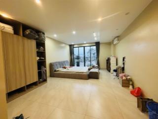 Bán nhà ngọc thụy, vị trí siêu đắc địa view công viên có thang máy gara 2 ô tô