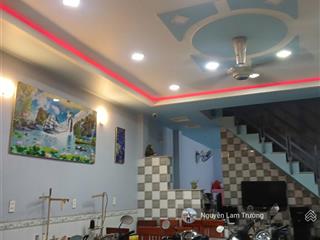 Chính chủ cần bán gấp căn nhà đường tám danh phường 4 quận 8. mt 3,5m diện tích 3.5x10m2. shr.