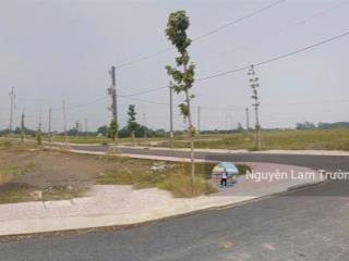 Gấp chính chủ cần bán ra lô đất 90m2/575 triệu ở xã tân lân, cần đước, xung quanh đầy đủ tiện ích