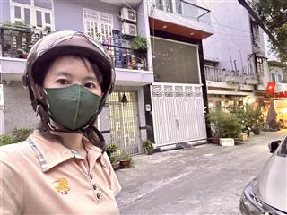 HIẾM CÓ VỊ TRÍ ĐẸP THẾ NÀY ; NHÀ VỪA GẦN TRƯỜNG, GẦN SIÊU THỊ DIỆN MÁY- LIÊN THÔNG NHIỀU
