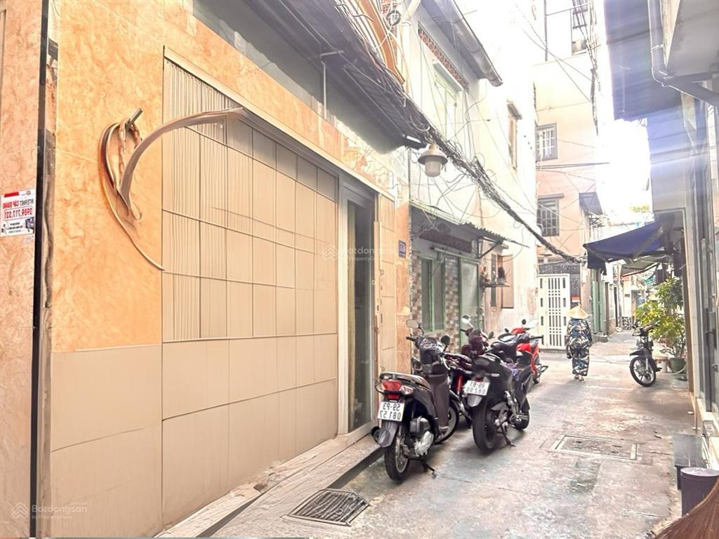 Nhà bề ngang khủng gần 8m, đường xóm chiếu, khu nhà cao tầng, ra tôn thất thuyết, nguyễn tất thành