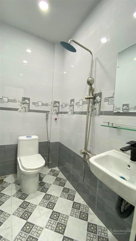 Hh 70tr chợ bùi minh trực p5q8, dt 3x10 2tầng shr giá 4tỷ480 tl.